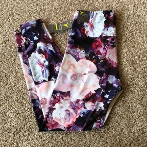Old Navy Active flower bloom leggings